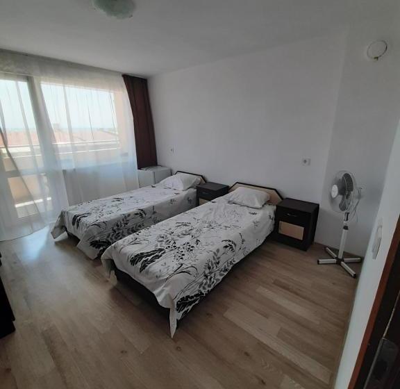 פנסיון Guest House Damyanov