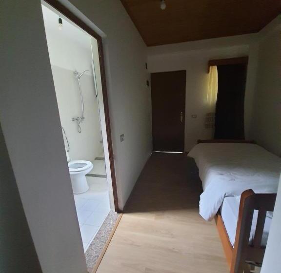 پانسیون Guest House Flodisa