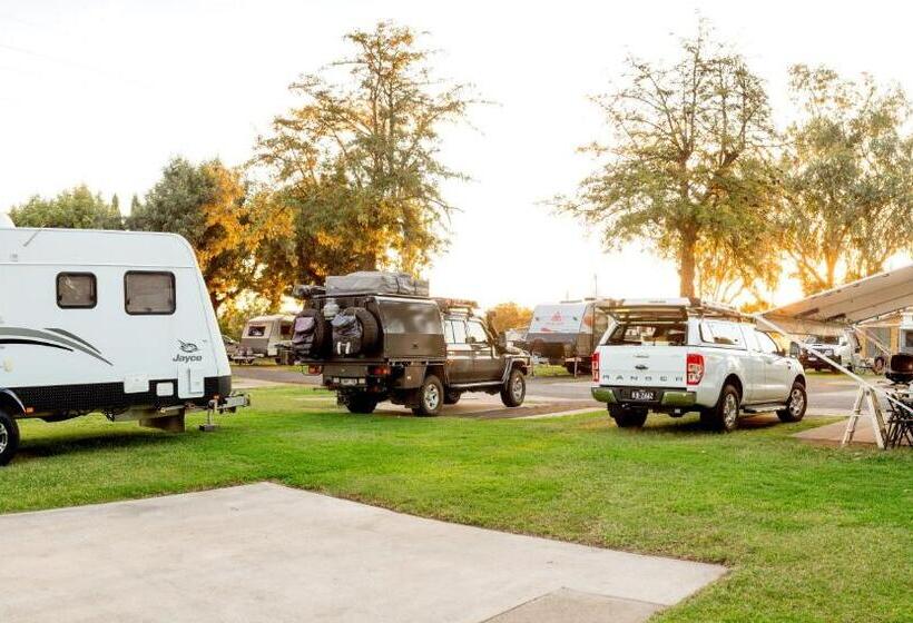 بنسيون Paradise Tourist Park