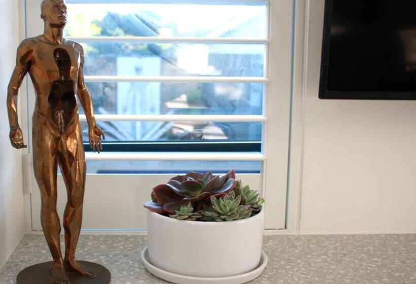 تختخواب و صبحانه Haven On The Park