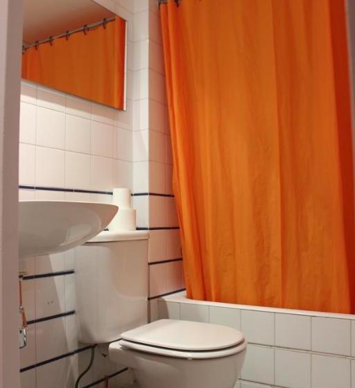 پانسیون Hostal Cristina