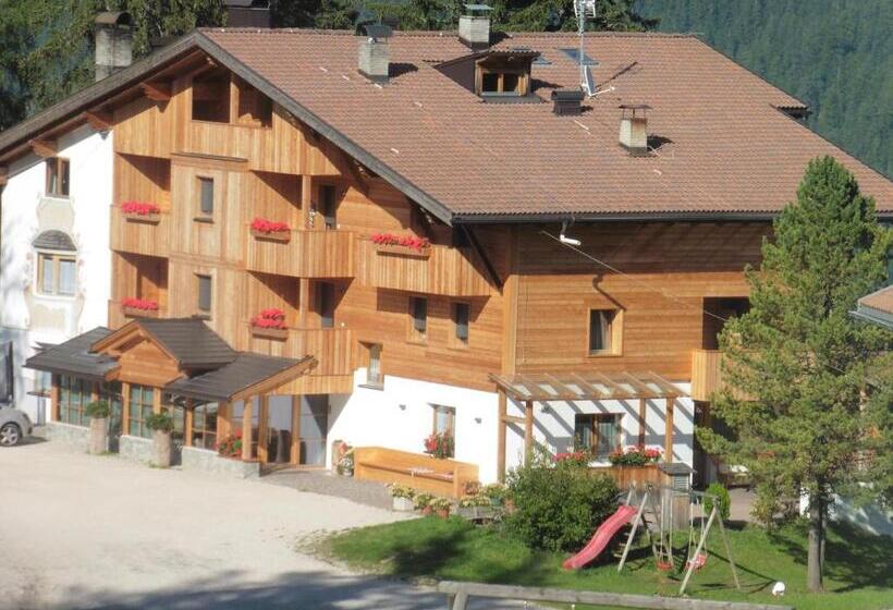 פנסיון Chalet Frapes