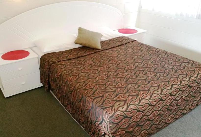 A&a Lodge Motel
