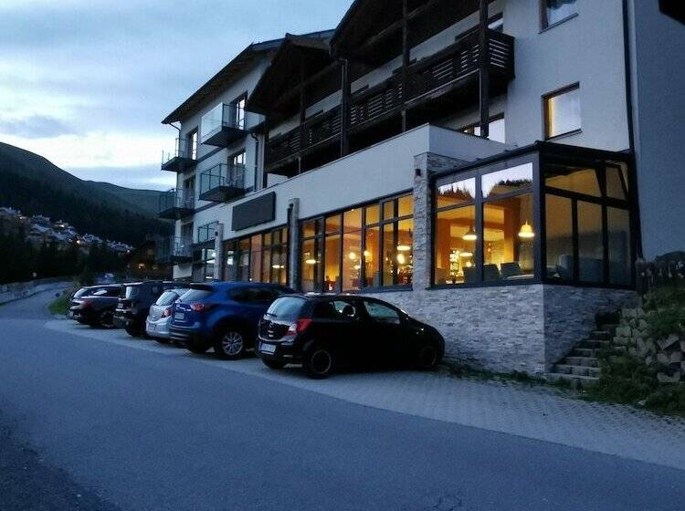 ユースホステル Alpengasthof Tanzstatt