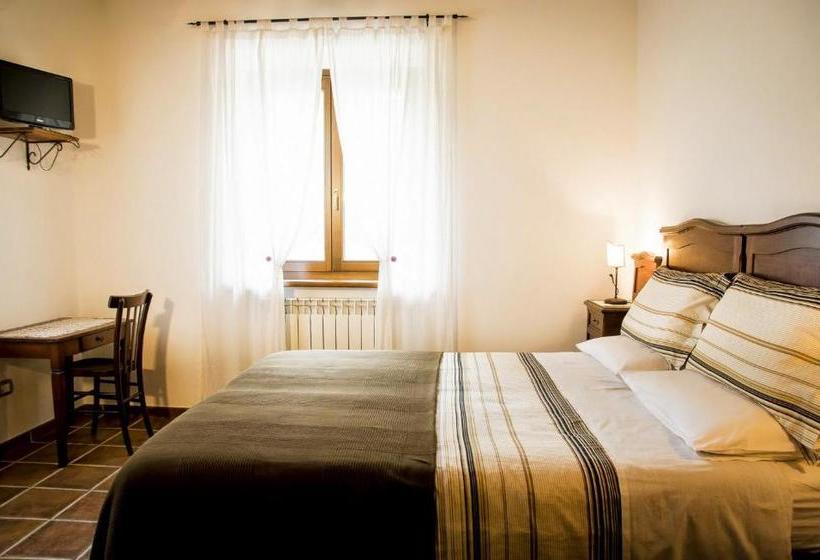 مبيت وإفطار La Finestra Sul Conero