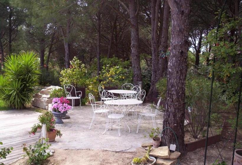 مبيت وإفطار Les Glycines