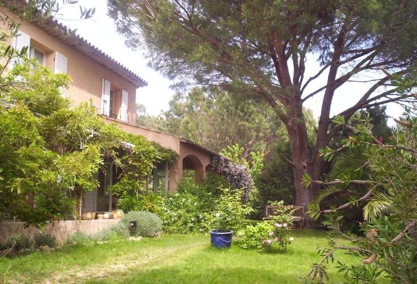 مبيت وإفطار Les Glycines