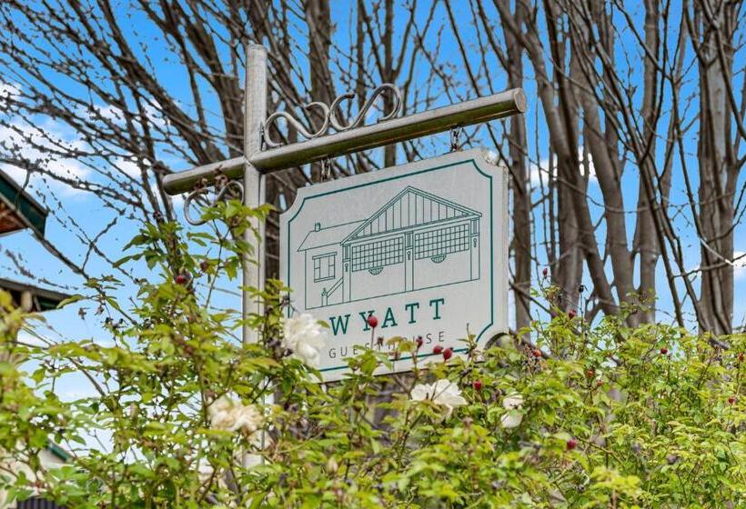 민박 Wyatt Guest House