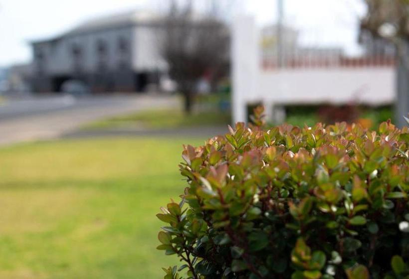 Boathouse Bunbury Bed & Breakfast