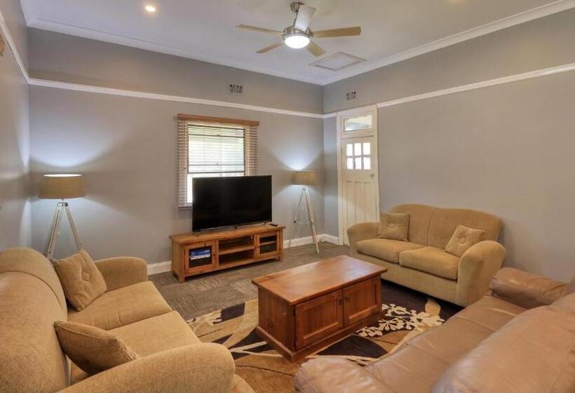 Canowindra Riverview Motel