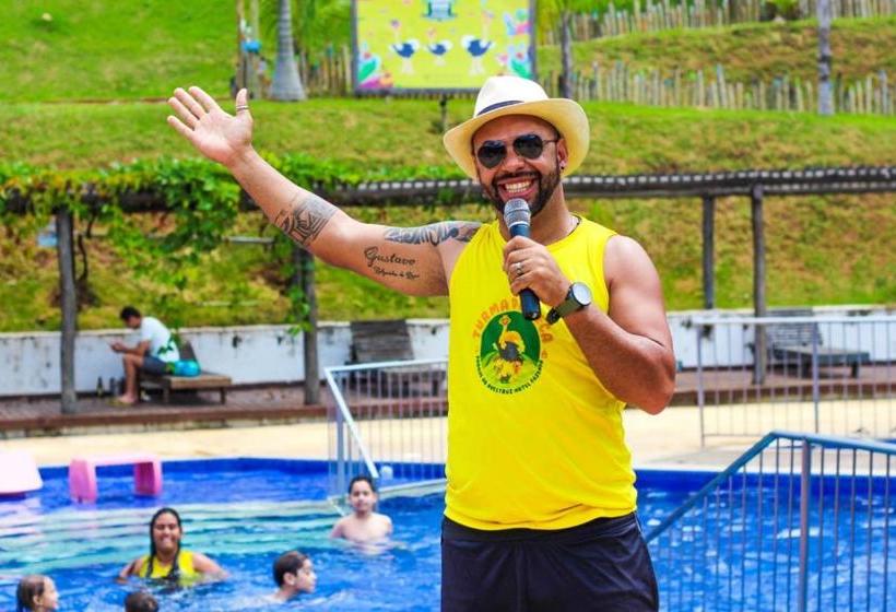 ホテル Parque Do Avestruz Eco Resort