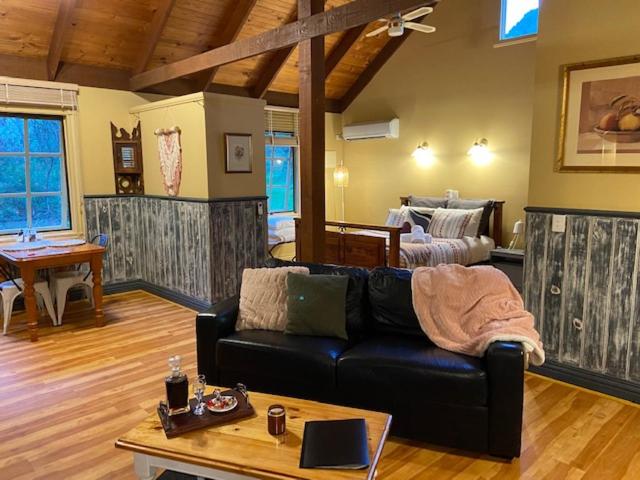 Отель Trawool Shed Cottages, Cafe And Restaurant