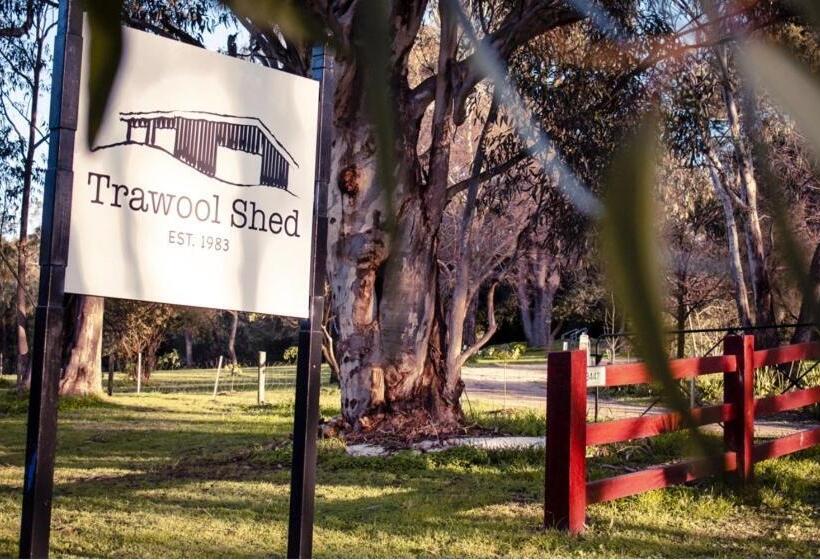 Отель Trawool Shed Cottages, Cafe And Restaurant