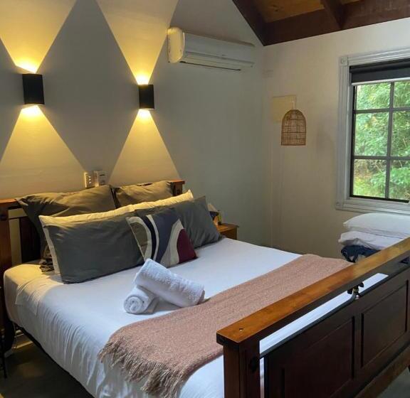 Отель Trawool Shed Cottages, Cafe And Restaurant