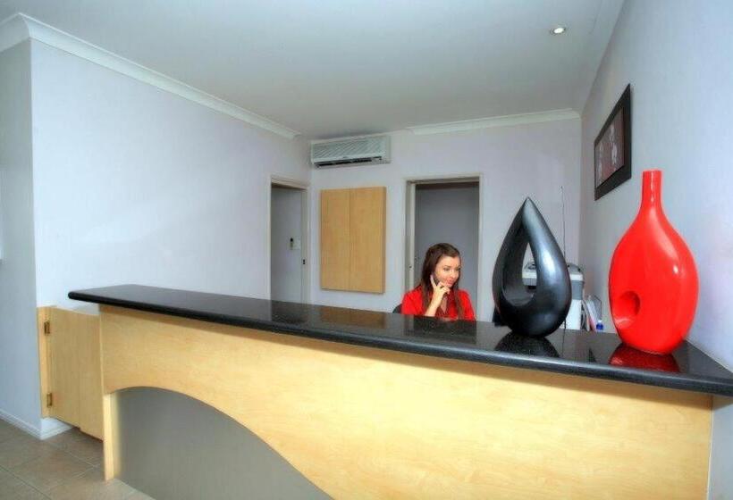 فندق The Mayfair Emerald