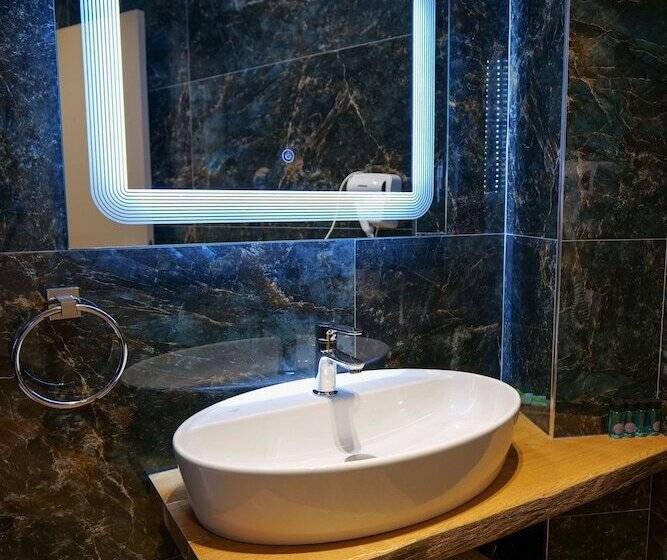 پانسیون Bora Bora Hotel Ksamil