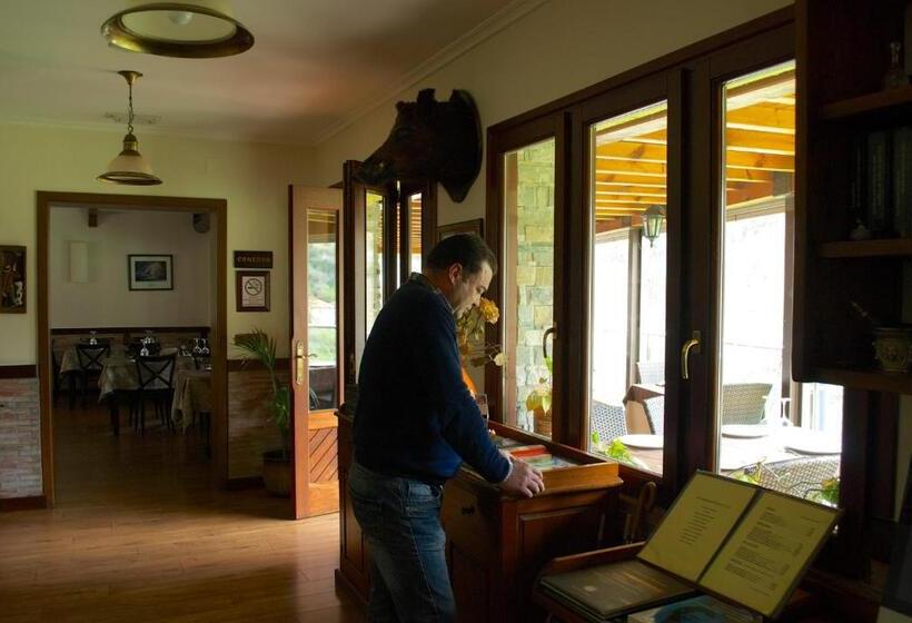 Пансион Hostal Monte Rio