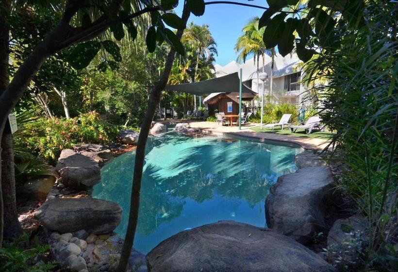 Raintrees Moffat Beach