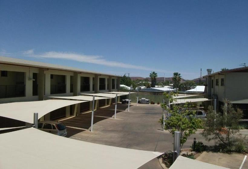 Spinifex Motel And Serviced Apartments