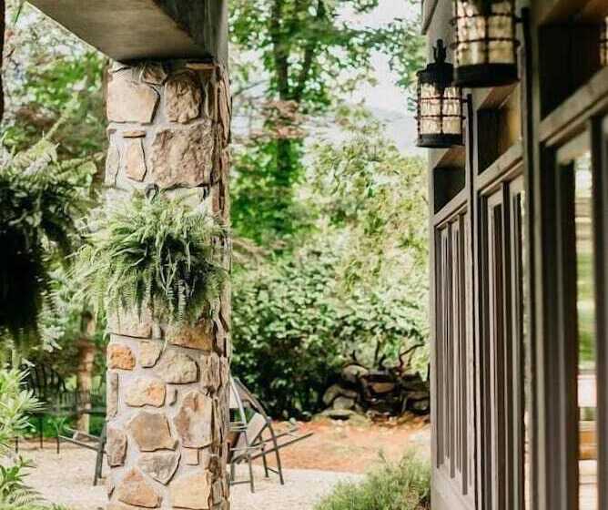 فندق صغير Sylvan Valley Lodge & Cellars