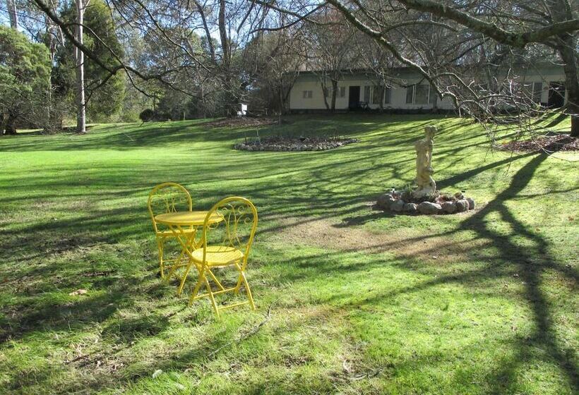 Alpine Riverside Cottages