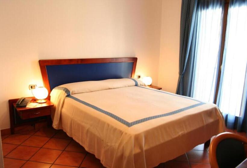 호텔 Locanda Dei Trecento