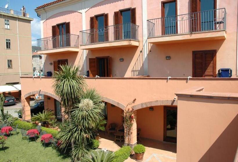 호텔 Locanda Dei Trecento