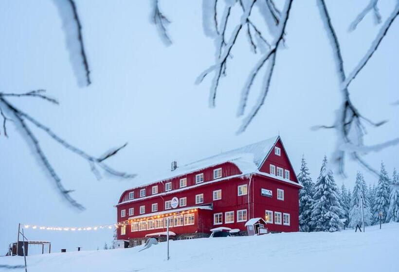 هتل Prazska Bouda