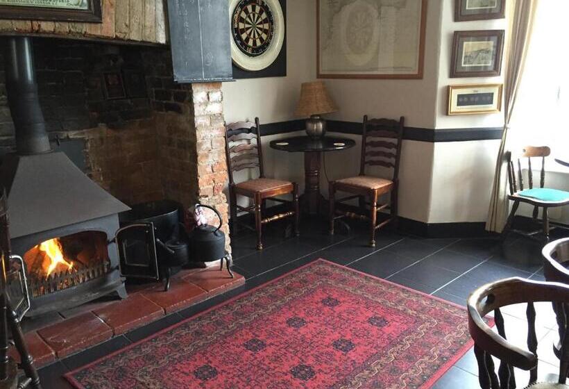فندق Red Lion Inn