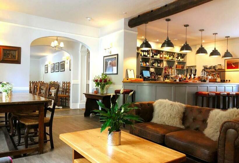Отель The Red Lion