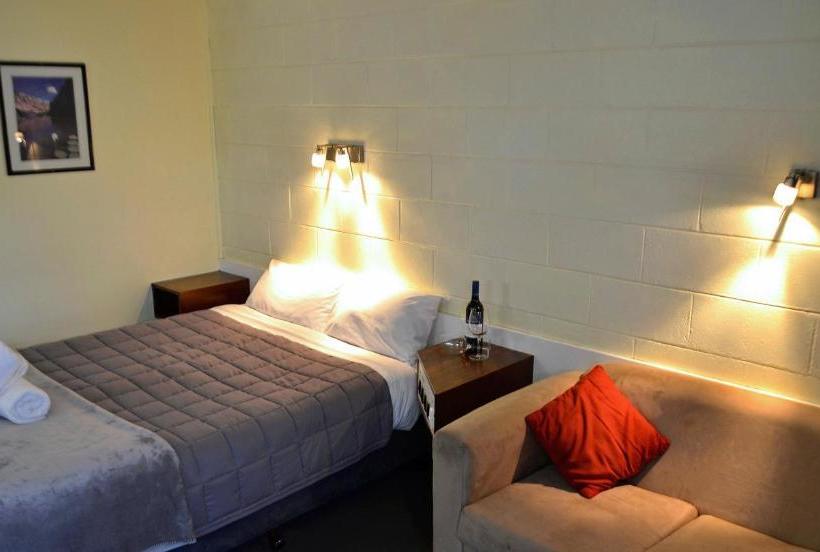 Мотель Charles Sturt Motor Inn