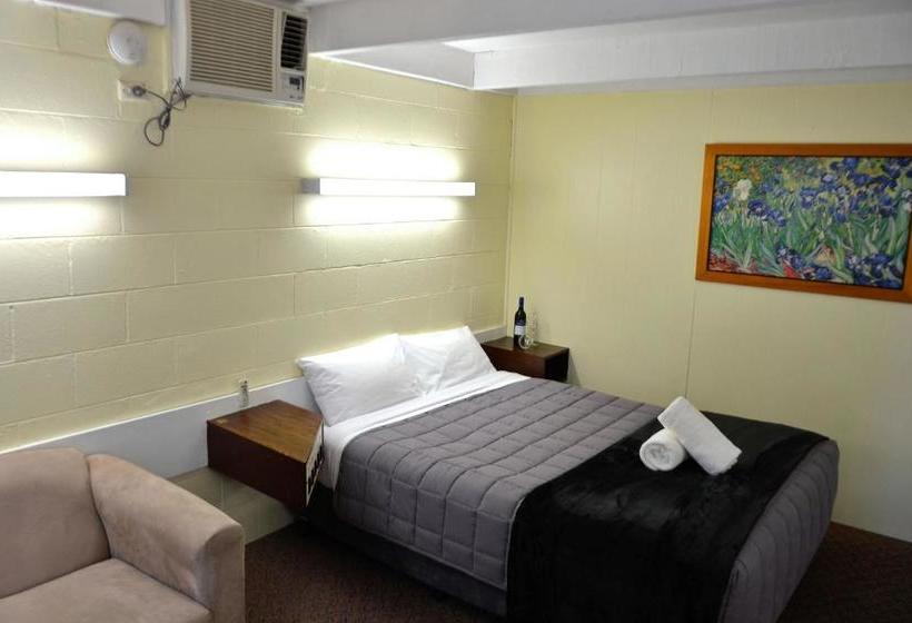 Мотель Charles Sturt Motor Inn