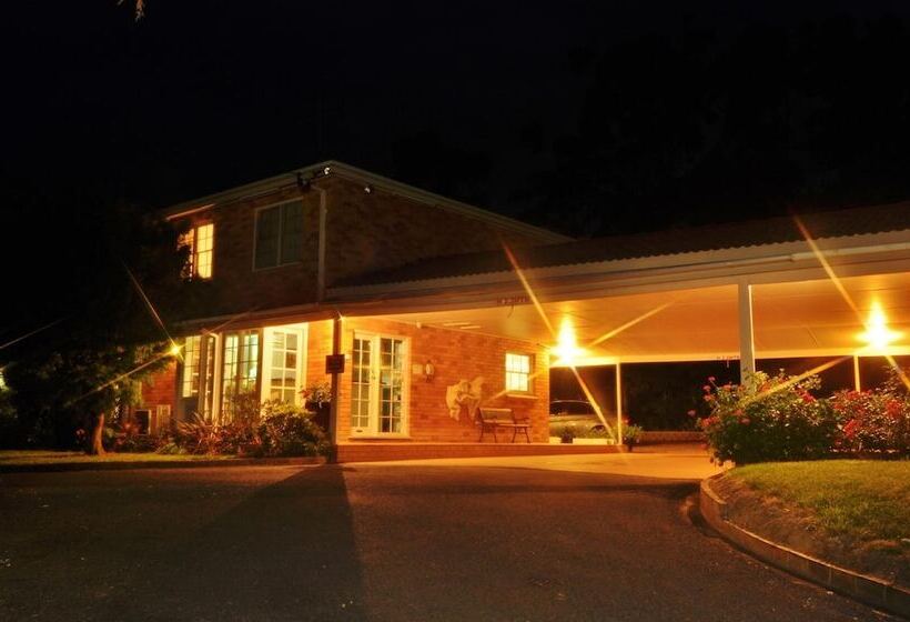 汽车旅馆  Poplars Inn Mittagong
