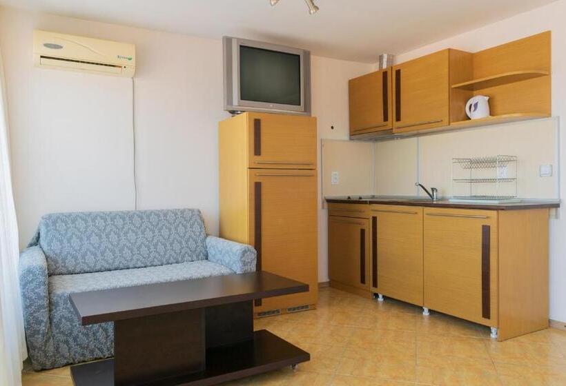 پانسیون Guest House Eos