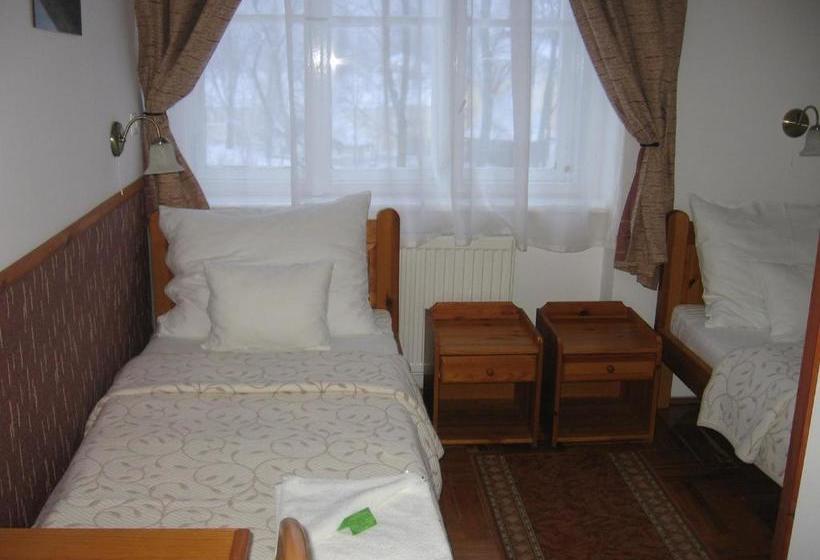 پانسیون Mater Salvatoris House