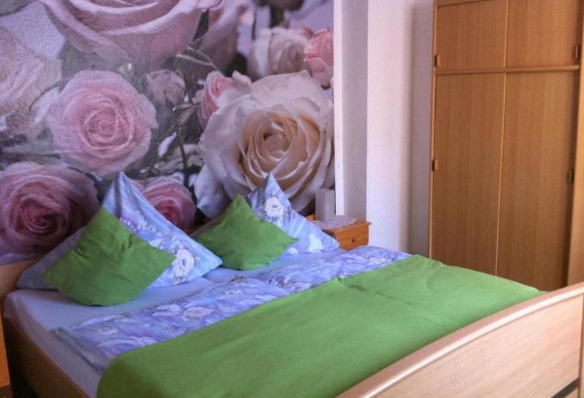 膳宿费 Zur Burg Eltz