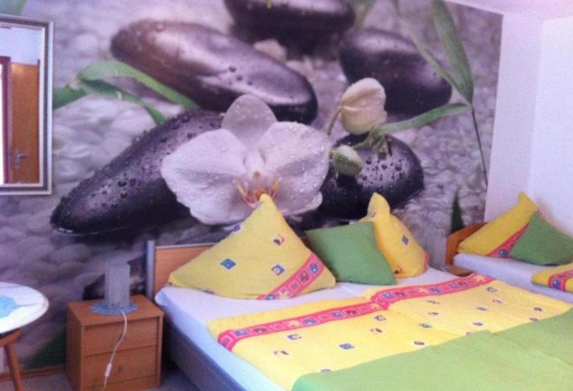 膳宿费 Zur Burg Eltz