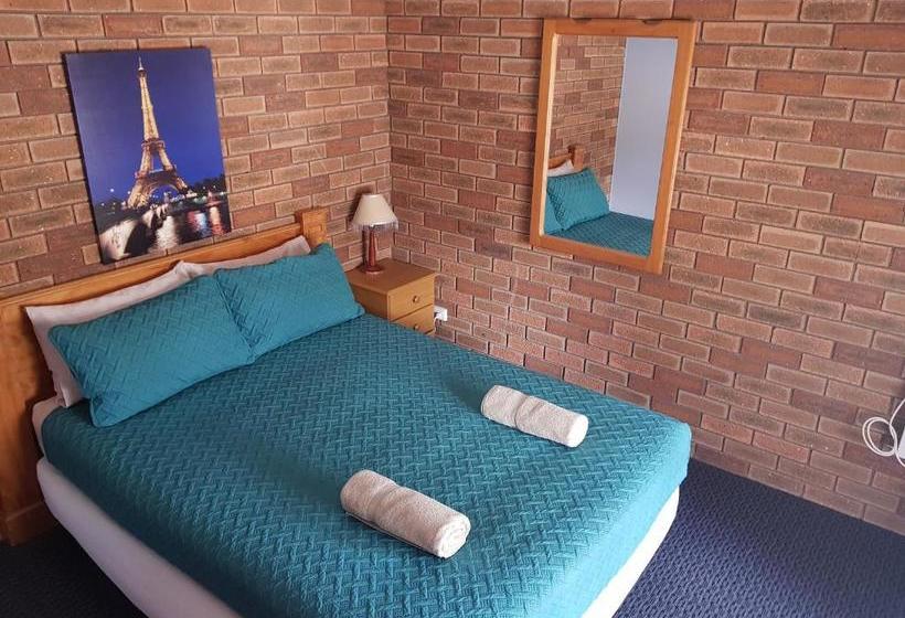 Walkabout Motel