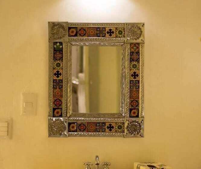ユースホステル Hostal Tlaquepaque