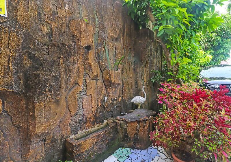 هتل Oyo Life 2899 Ardilia Kost