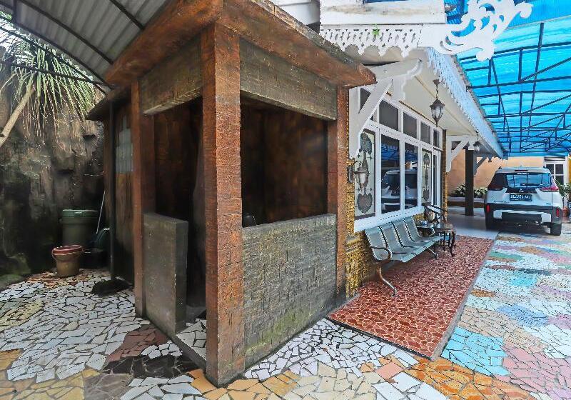 هتل Oyo Life 2899 Ardilia Kost