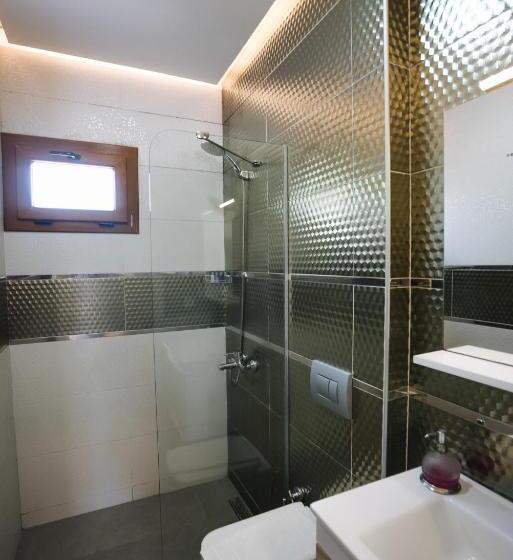 Maye Residence