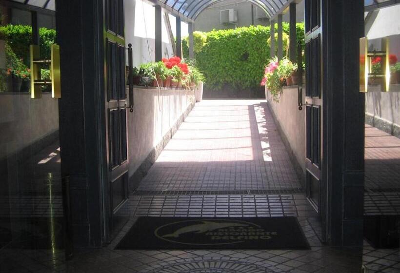 هتل Albergo Ristorante Delfino