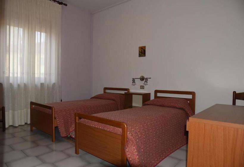 호텔 Albergo Dei Bersaglieri