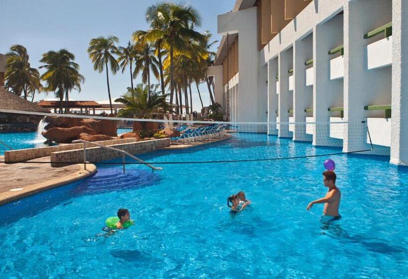 ホテル El Cid Castilla Beach