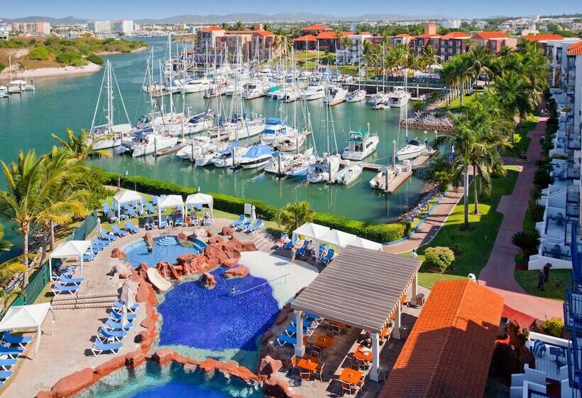 ホテル El Cid Marina Beach