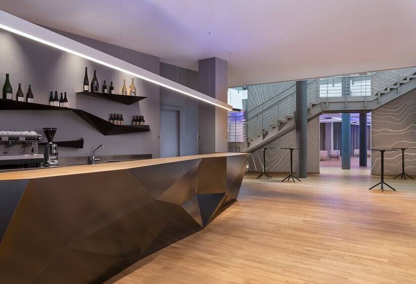 هتل Four Points Sheraton Bolzano Bozen