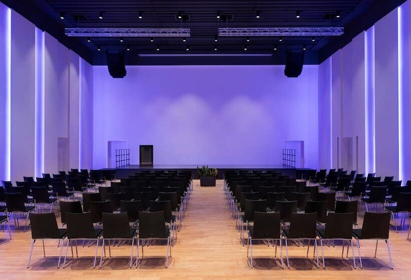 هتل Four Points Sheraton Bolzano Bozen