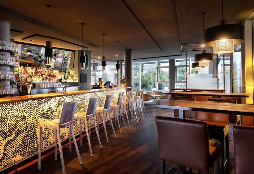 هتل Four Points Sheraton Bolzano Bozen