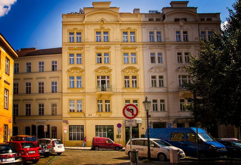 هتل Hastal Prague Old Town